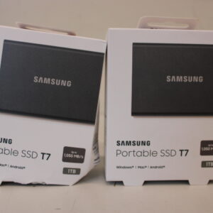 SALE OUT. Samsung MU-PC1T0T/WW Portable SSD T7 USB 3.2 1TB Silver Samsung DAMAGED...